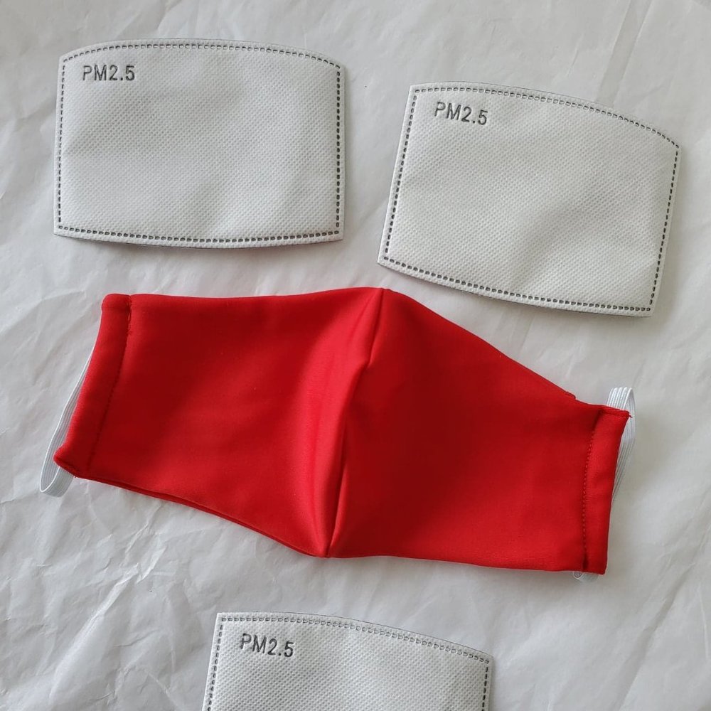 Facemask with 3 filters included